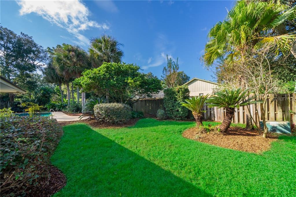 110 Spring Valley Loop Altamonte Springs, FL 32714 - Photo 34 of 47 backyard