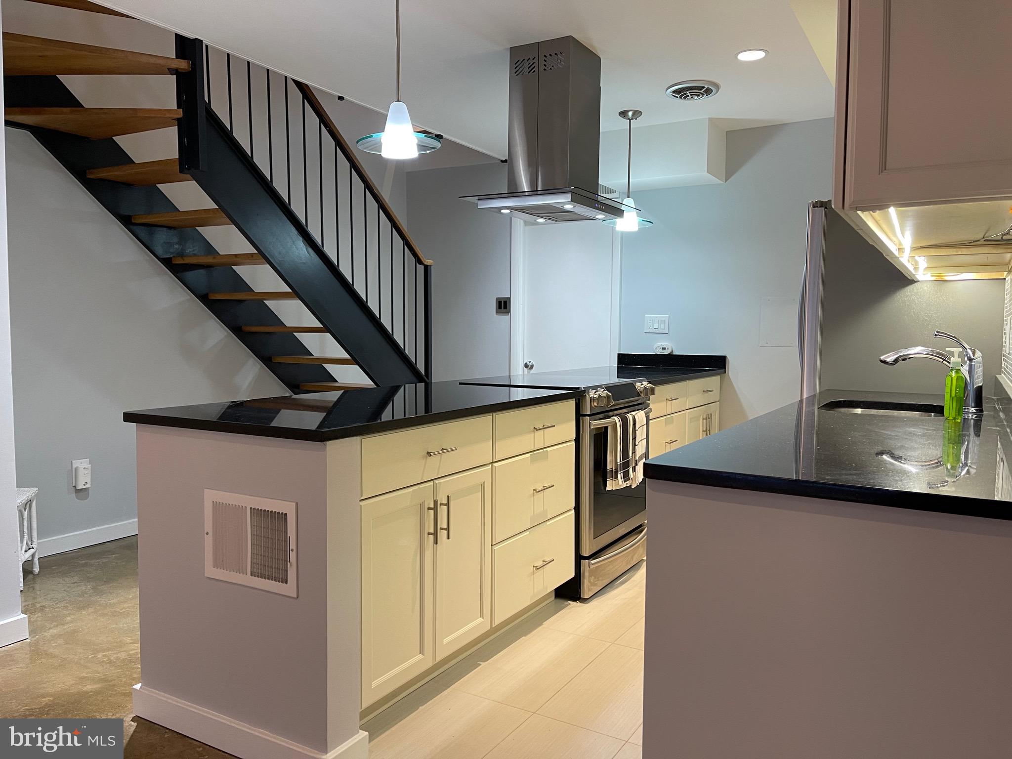 457 N Street Southwest Washington, DC 20024 - Photo 12 of 58