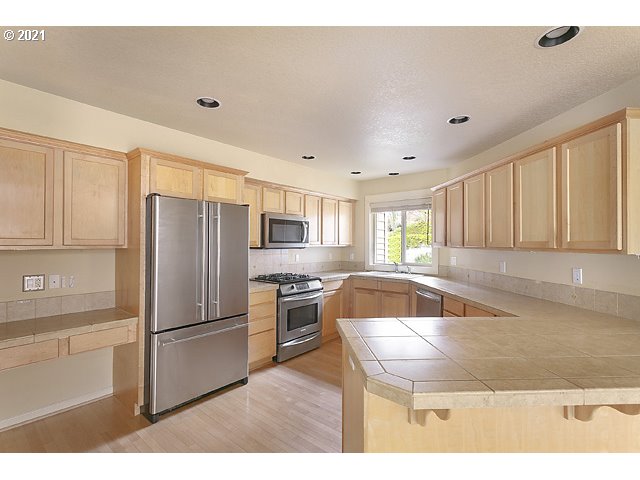 11178 Northwest Leahy Road Portland, OR 97229 - Photo 9 of 29 Gallery Image 9