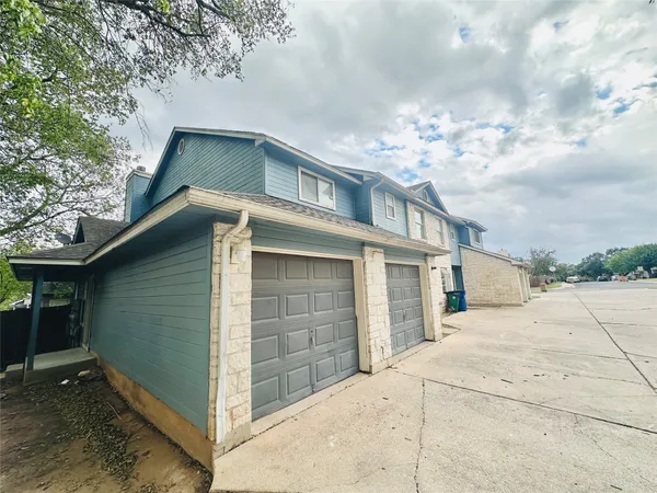 $1,250 | 8814 Schick Road, Unit D, Austin, TX 78729