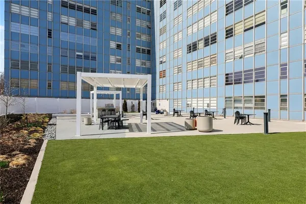 $149,500 | 333 West Meyer Boulevard, Unit 514, Kansas City, MO 64113