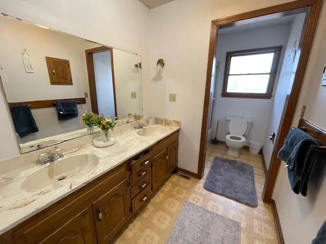 $279,000 | 304 South 69th Highway, Pittsburg, KS 66762