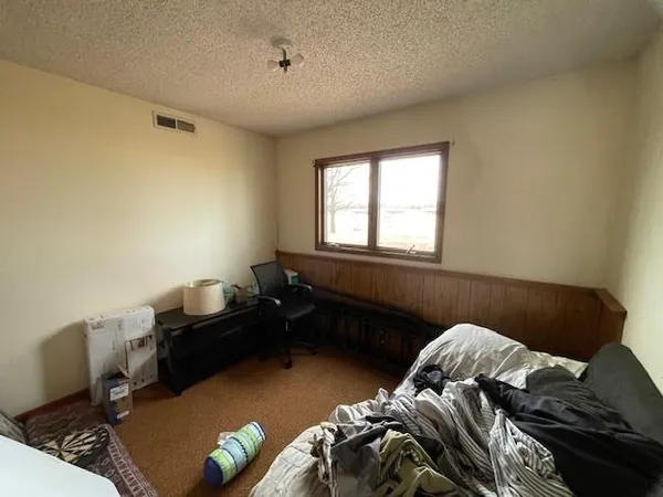 $279,000 | 304 South 69th Highway, Pittsburg, KS 66762