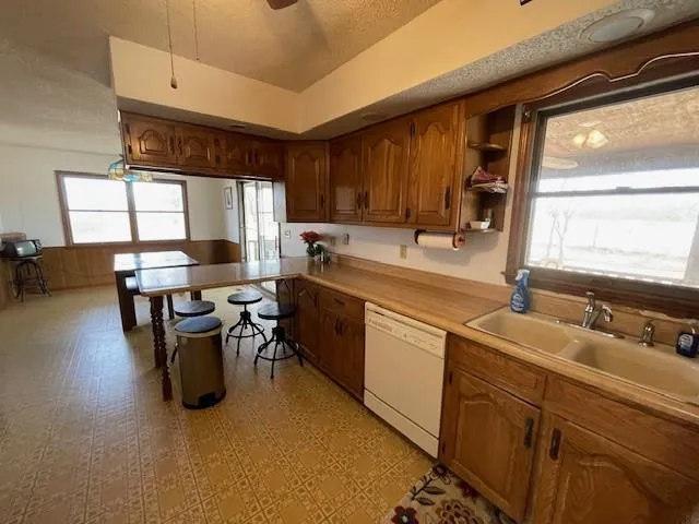 $279,000 | 304 South 69th Highway, Pittsburg, KS 66762