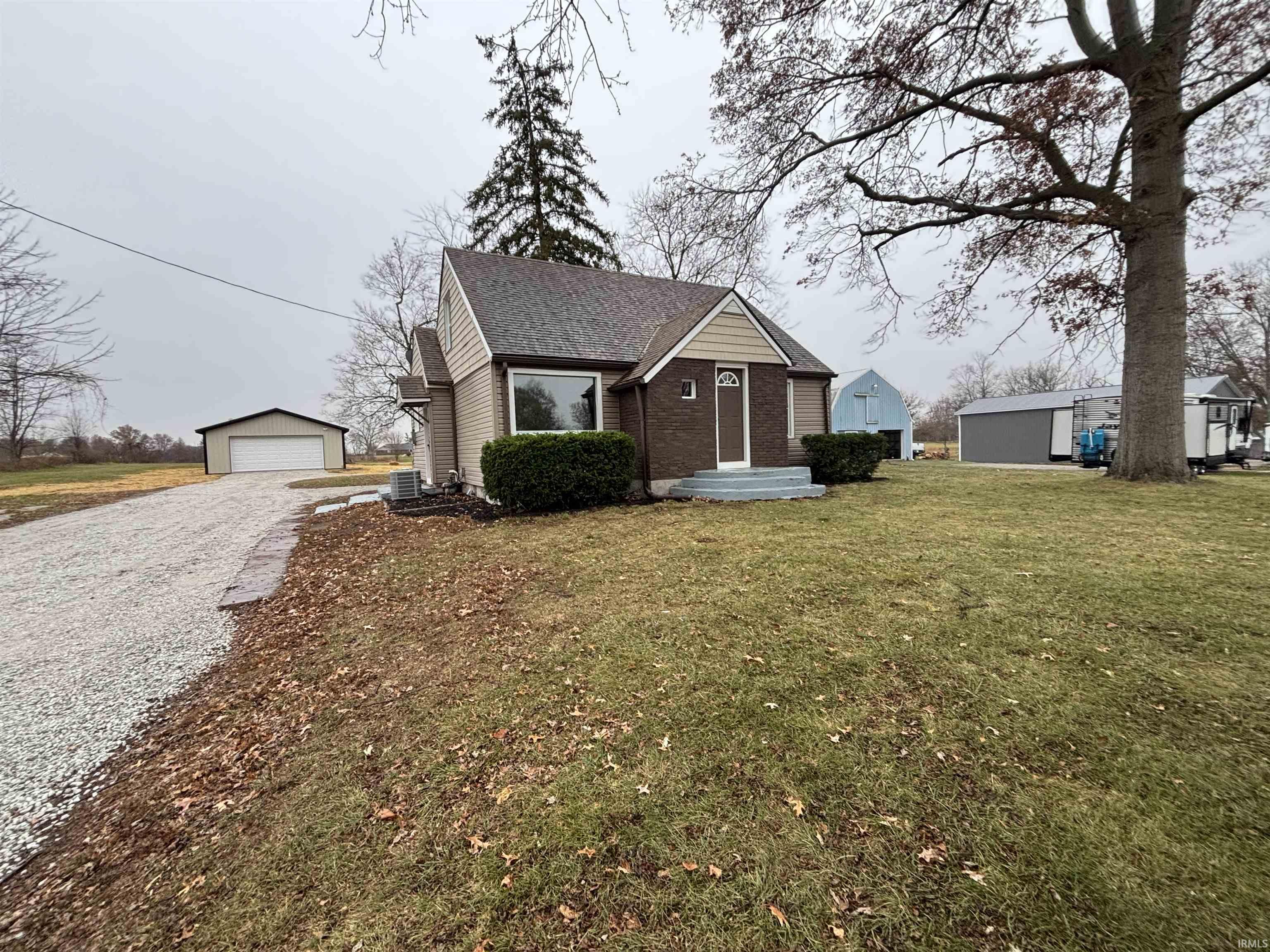 4710 Monroeville Road Fort Wayne, IN 46816 - Photo 2 of 24