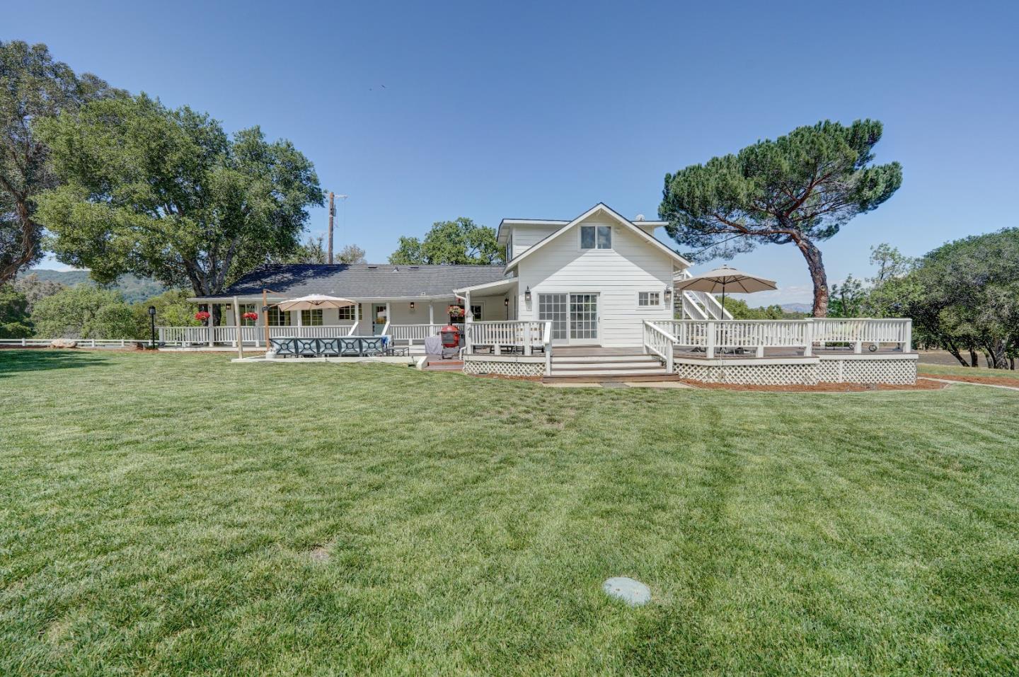 8495 Pharmer Road Gilroy, CA 95020 - Photo 35 of 70