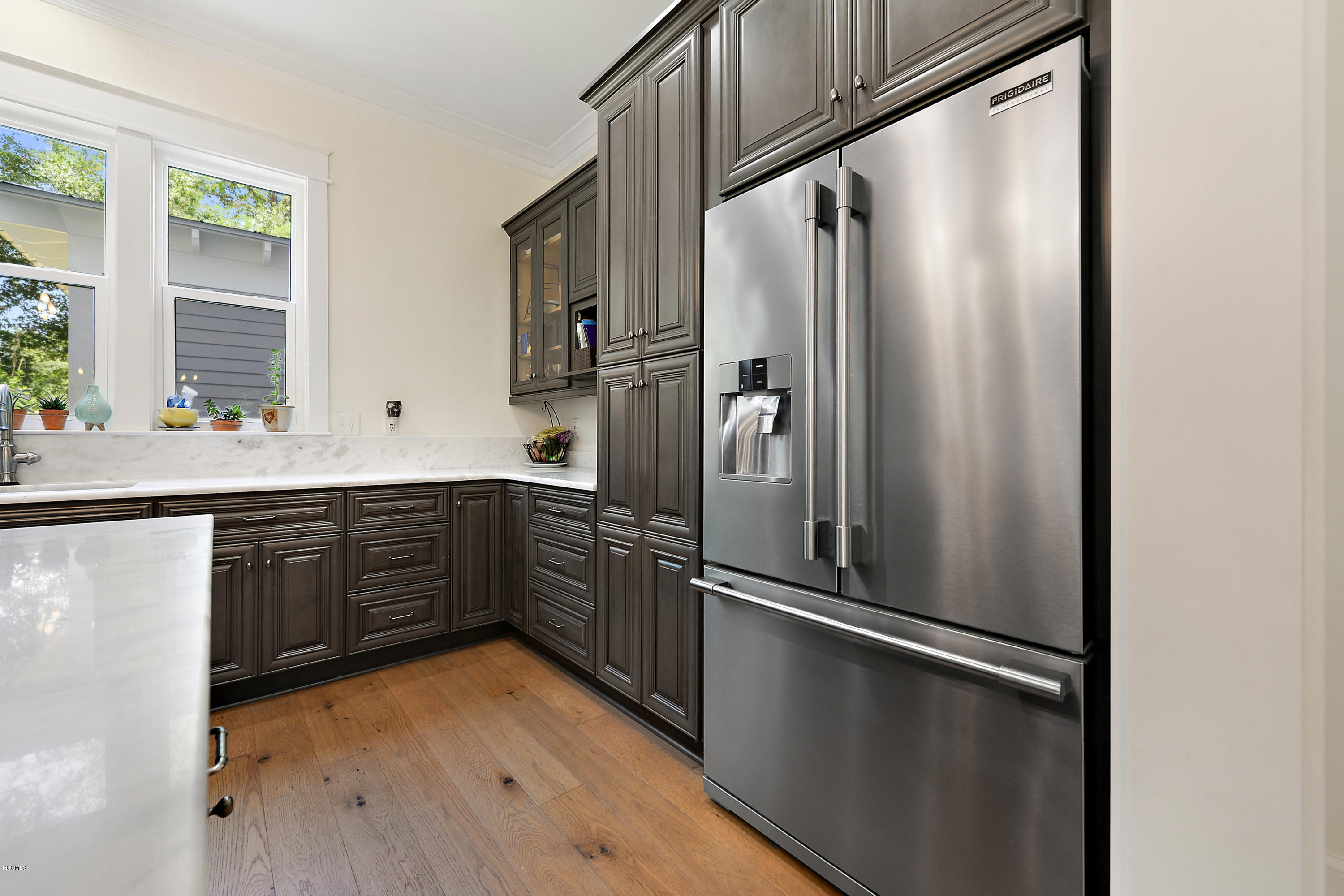 204 E Halstead Road Ocean Springs, MS 39564 - Photo 11 of 34 KITCHEN