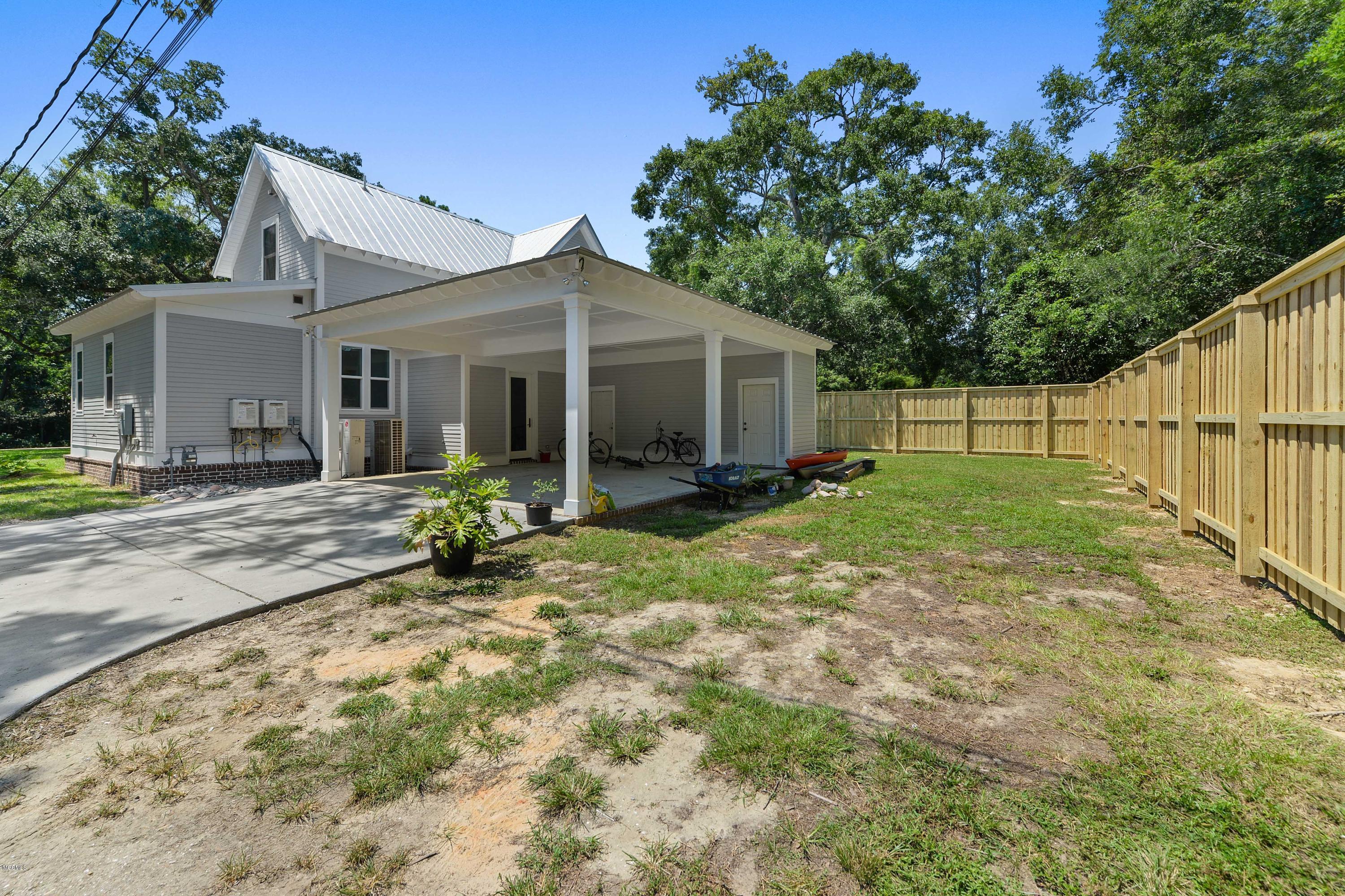 204 E Halstead Road Ocean Springs, MS 39564 - Photo 32 of 34 CARPORT