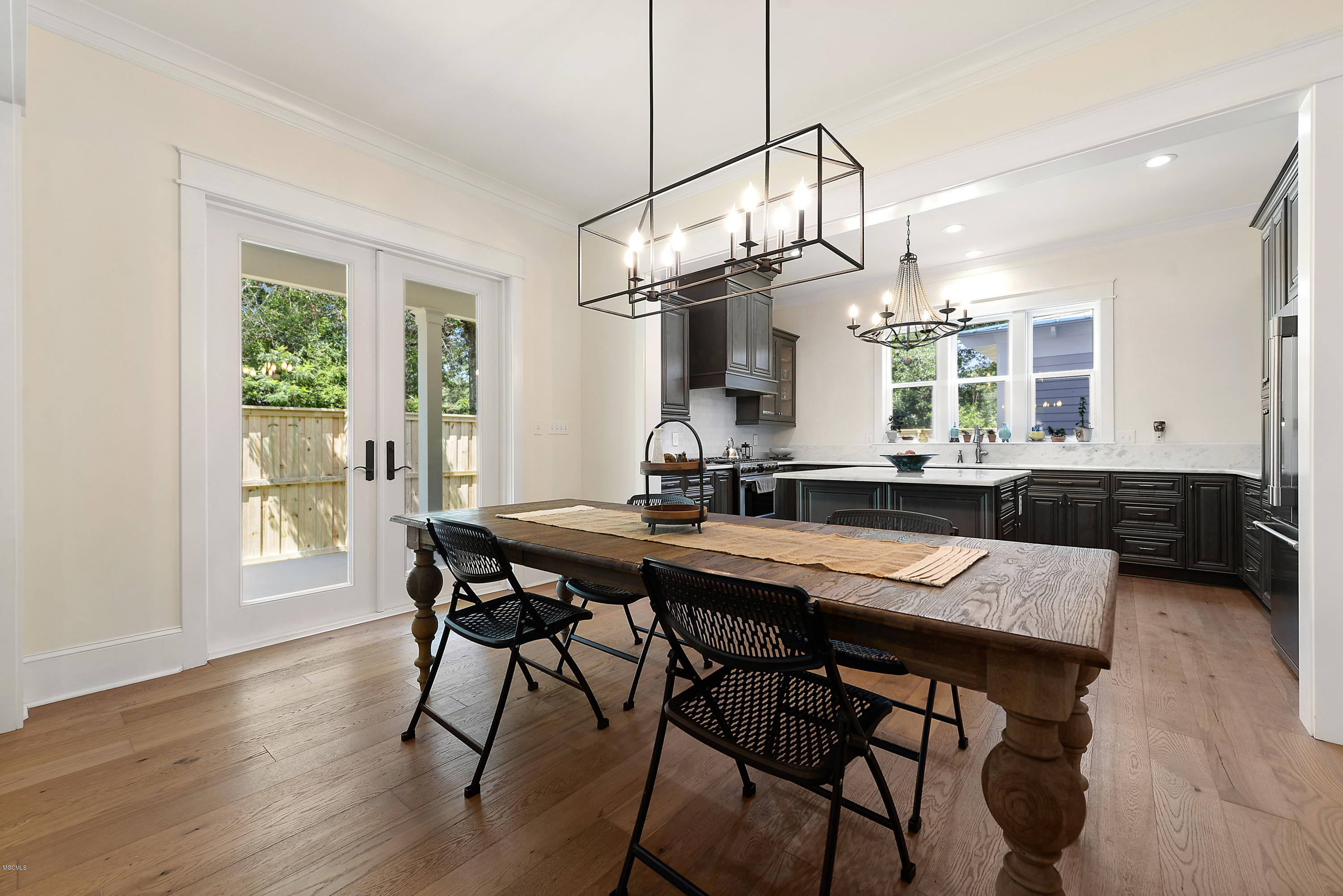 204 E Halstead Road Ocean Springs, MS 39564 - Photo 9 of 34 010