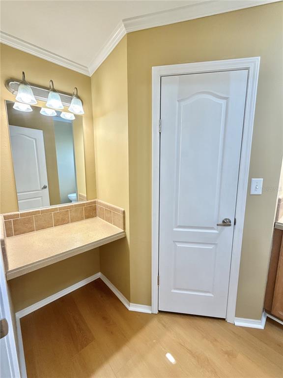 6817 Mt Pleasant Road Northeast, Unit 49 St. Petersburg, FL 33702 - Photo 19 of 30 a bathroom with a bathtub and a sink
