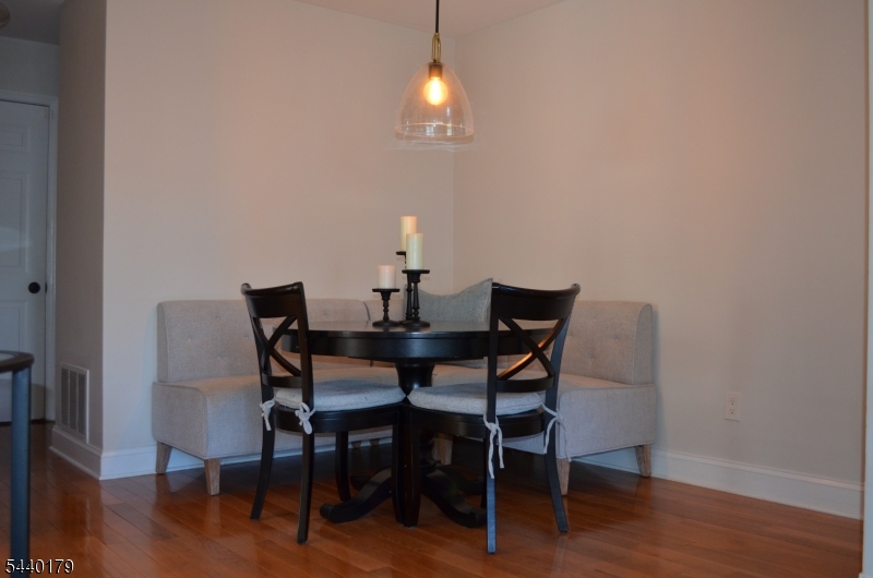 201 Appleton Way Whippany, NJ 07981 - Photo 4 of 36