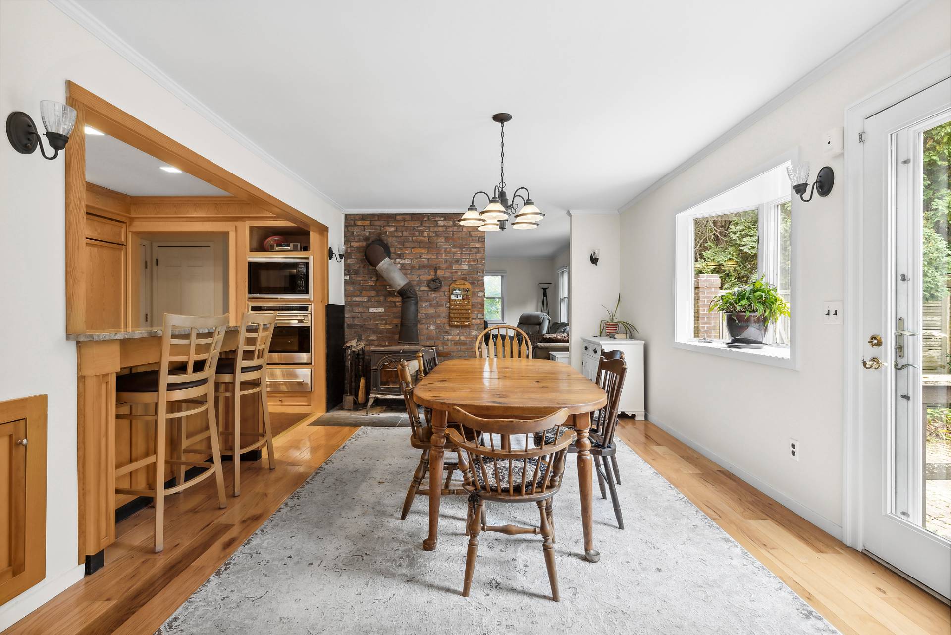 573 North Sea Mecox Road Southampton, NY 11968 - Photo 7 of 21 a dining room with furniture and window