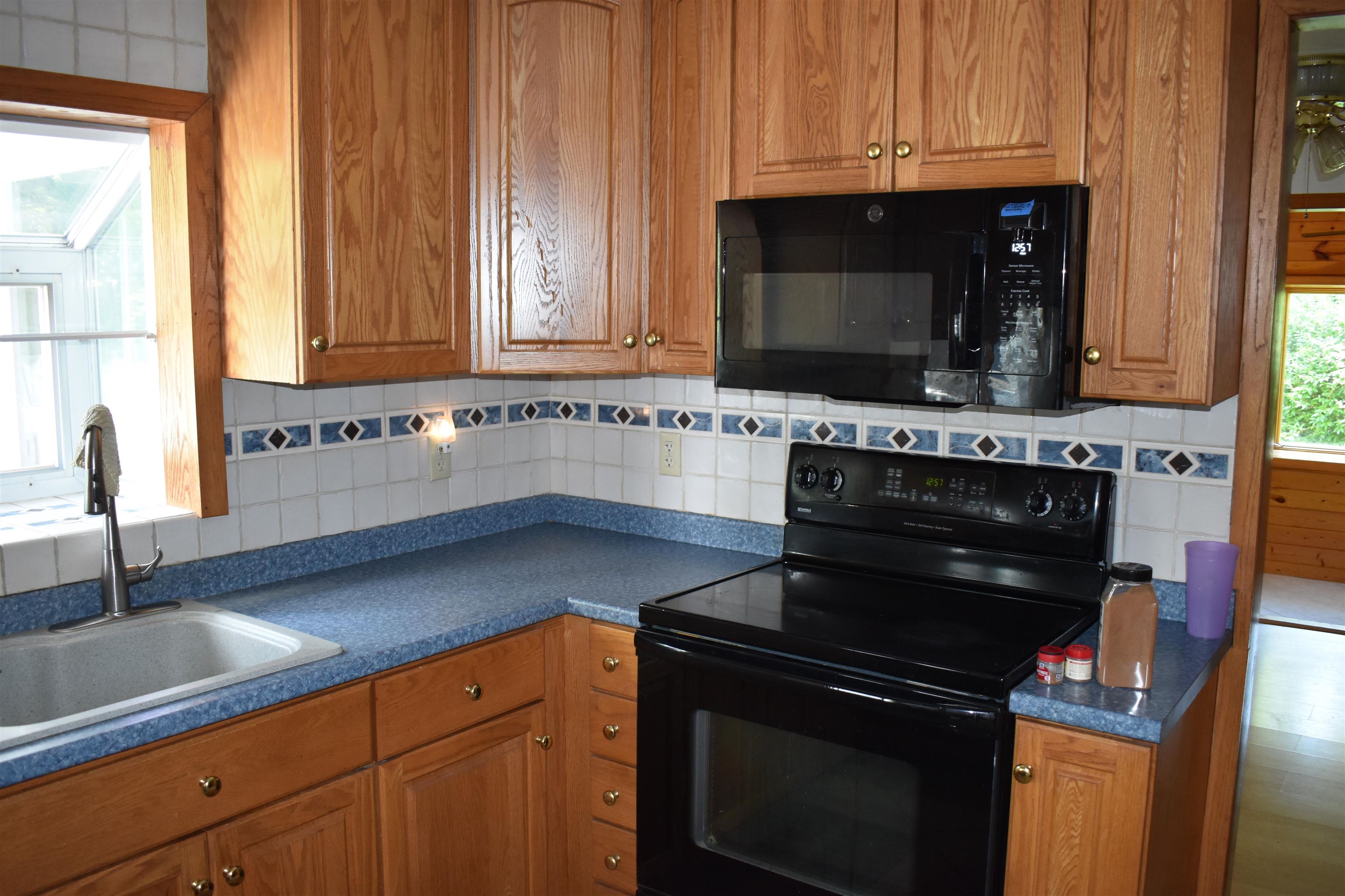 1 Whitney Grove Road Derry, NH 03038 - Photo 11 of 39