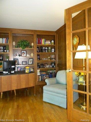 398 Lake Forest Road Rochester, MI 48309 - Photo 3 of 20 Private Den