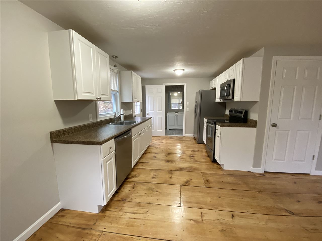 39 Quimby Road Bow, NH 03304 - Photo 2 of 11