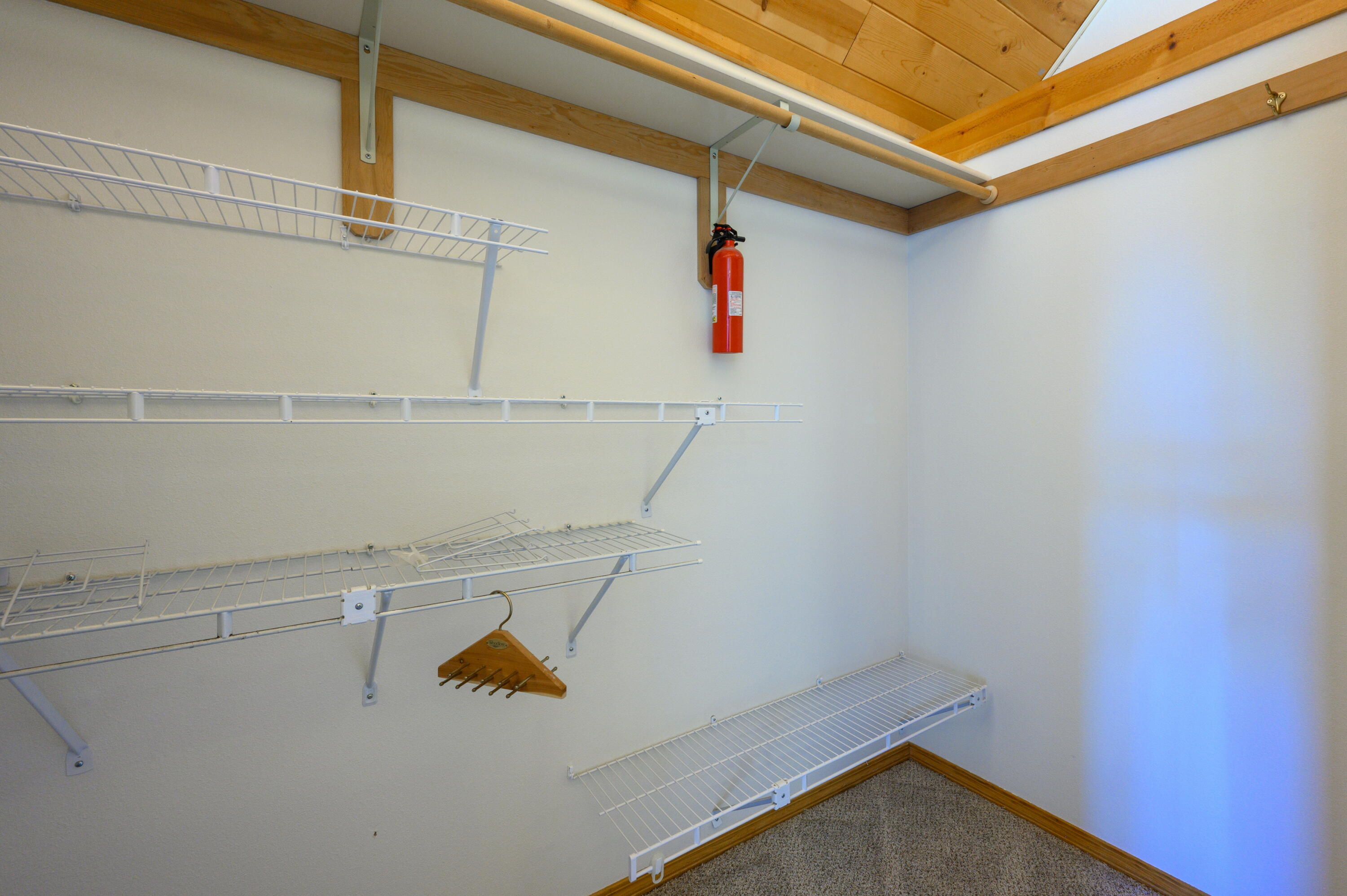 61830 Dobbin Road Bend, OR 97702 - Photo 36 of 76 23 Dobbin Interiors_resize