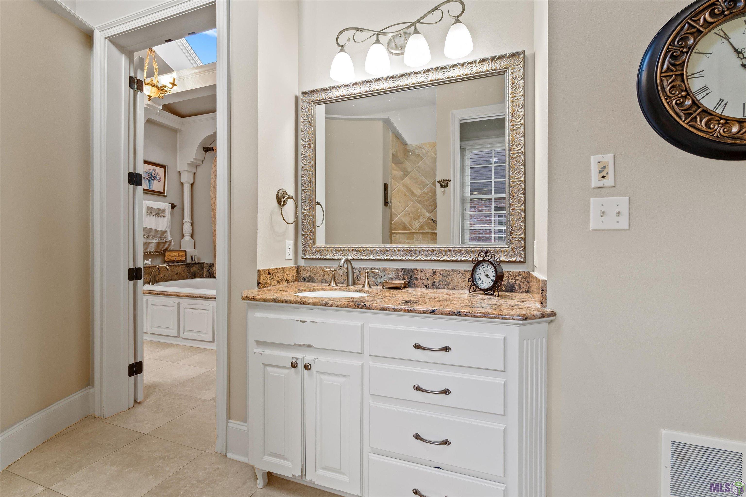 3128 Tradition Avenue Baton Rouge, LA 70810 - Photo 21 of 44 HIS AND HER BATHS