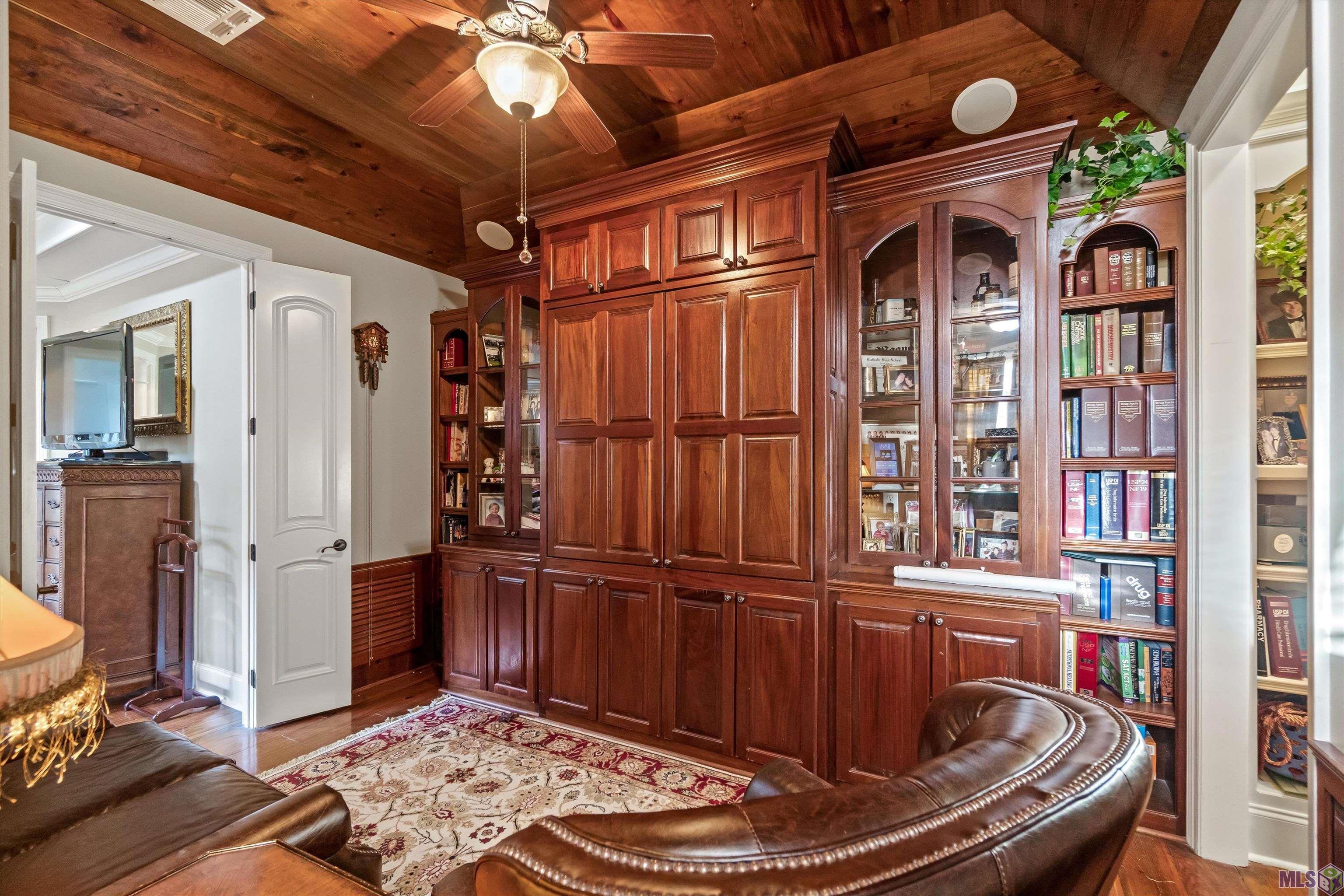 3128 Tradition Avenue Baton Rouge, LA 70810 - Photo 26 of 44 LIBRARY/DEN OFF PRIMARY