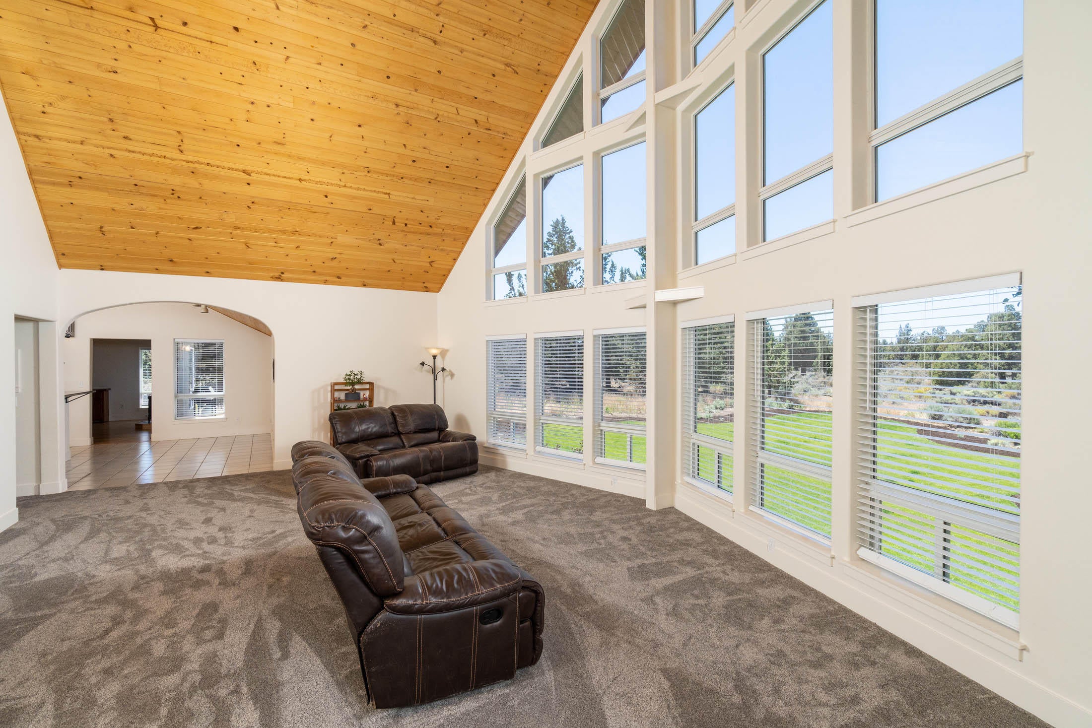 60786 Bozeman Trail Bend, OR 97702 - Photo 5 of 22 05