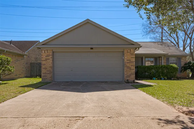 $1,995 | 3002 Old Fort Road, Sugar Land, TX 77479