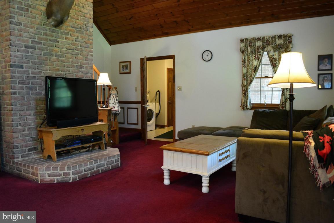 232 Park Avenue Lititz, PA 17543 - Photo 3 of 34 Gallery Image 3