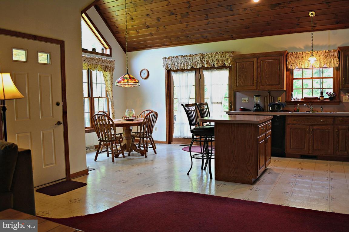 232 Park Avenue Lititz, PA 17543 - Photo 5 of 34 Gallery Image 5