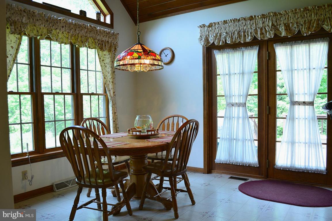 232 Park Avenue Lititz, PA 17543 - Photo 6 of 34 Gallery Image 6