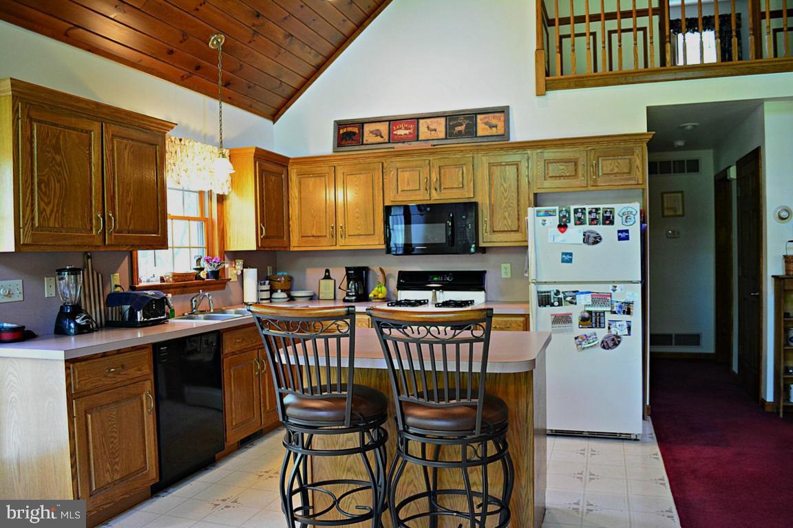 232 Park Avenue Lititz, PA 17543 - Photo 8 of 34 Gallery Image 8