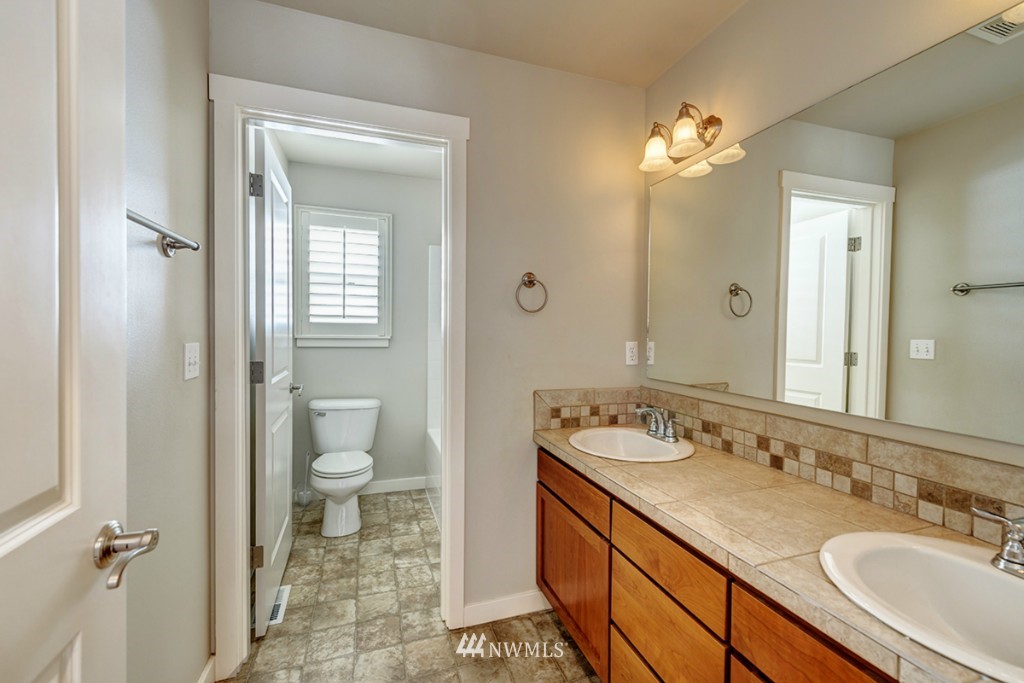 1606 237th Place Southwest Bothell, WA 98021 - Photo 10 of 21
