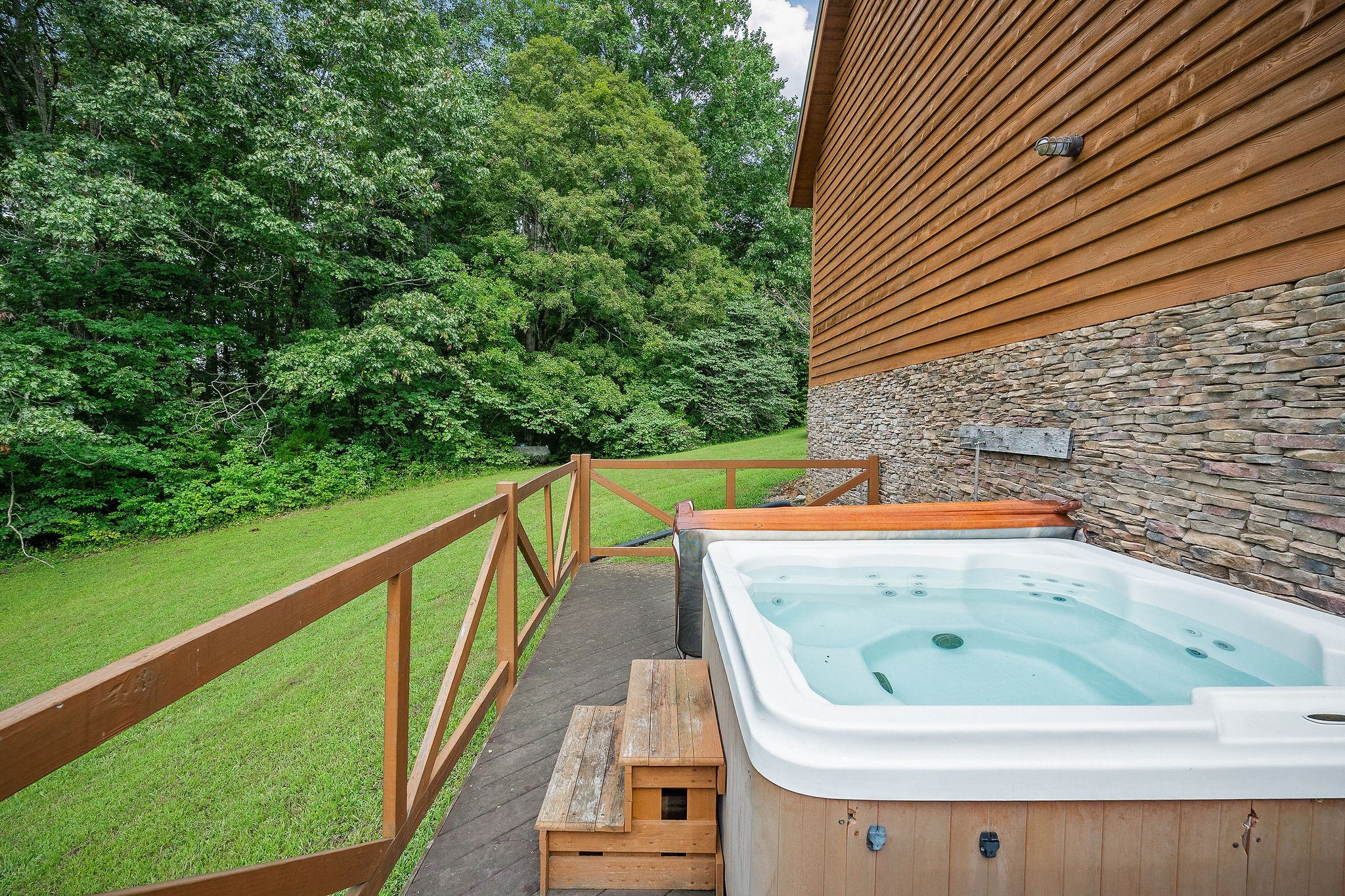 4042 Rocky Ridge Road Doyle, TN 38559 - Photo 13 of 85 a view of balcony with small garden