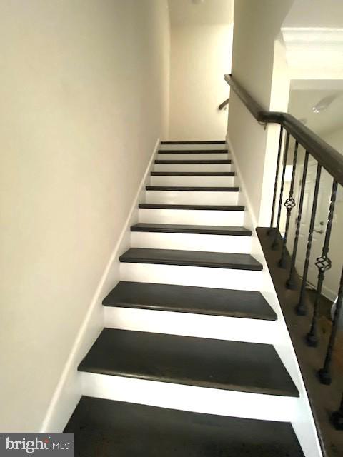 10726 Shadewell Spring Way Manassas, VA 20112 - Photo 7 of 29 a view of entryway