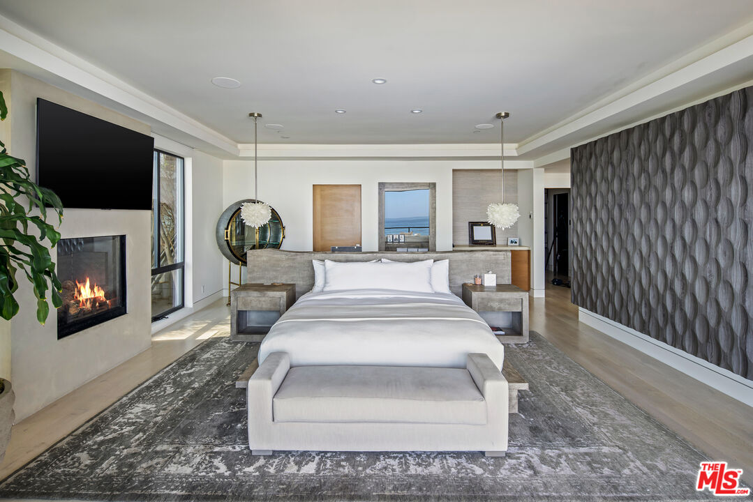 31504 Victoria Point Road Malibu, CA 90265 - Photo 11 of 28