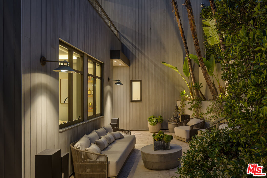 31504 Victoria Point Road Malibu, CA 90265 - Photo 19 of 28