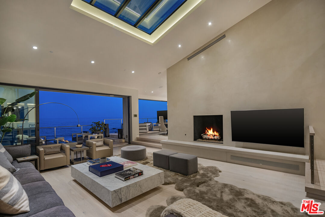 31504 Victoria Point Road Malibu, CA 90265 - Photo 20 of 28
