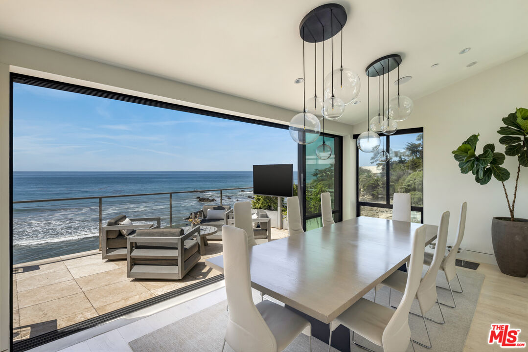 31504 Victoria Point Road Malibu, CA 90265 - Photo 6 of 28