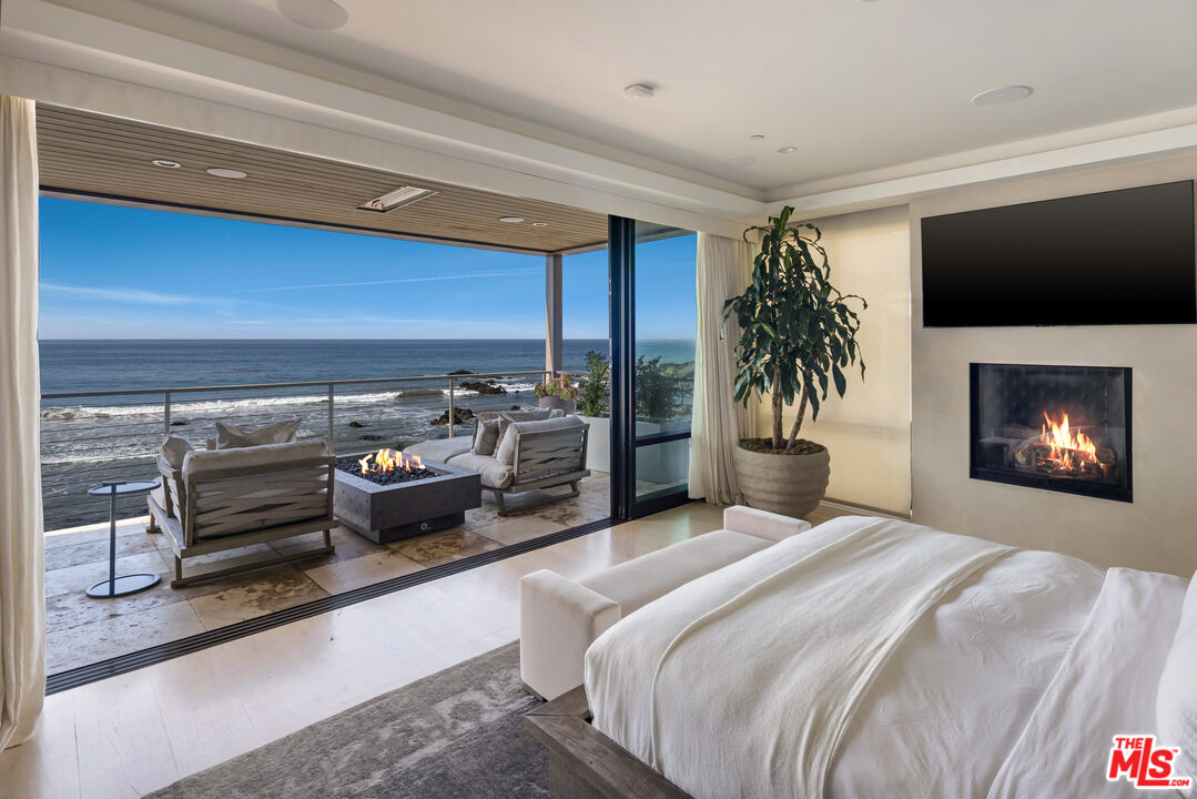 31504 Victoria Point Road Malibu, CA 90265 - Photo 10 of 28