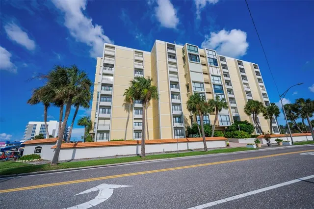 $2,650 | 800 South Gulfview Boulevard, Unit 906, Clearwater, FL 33767