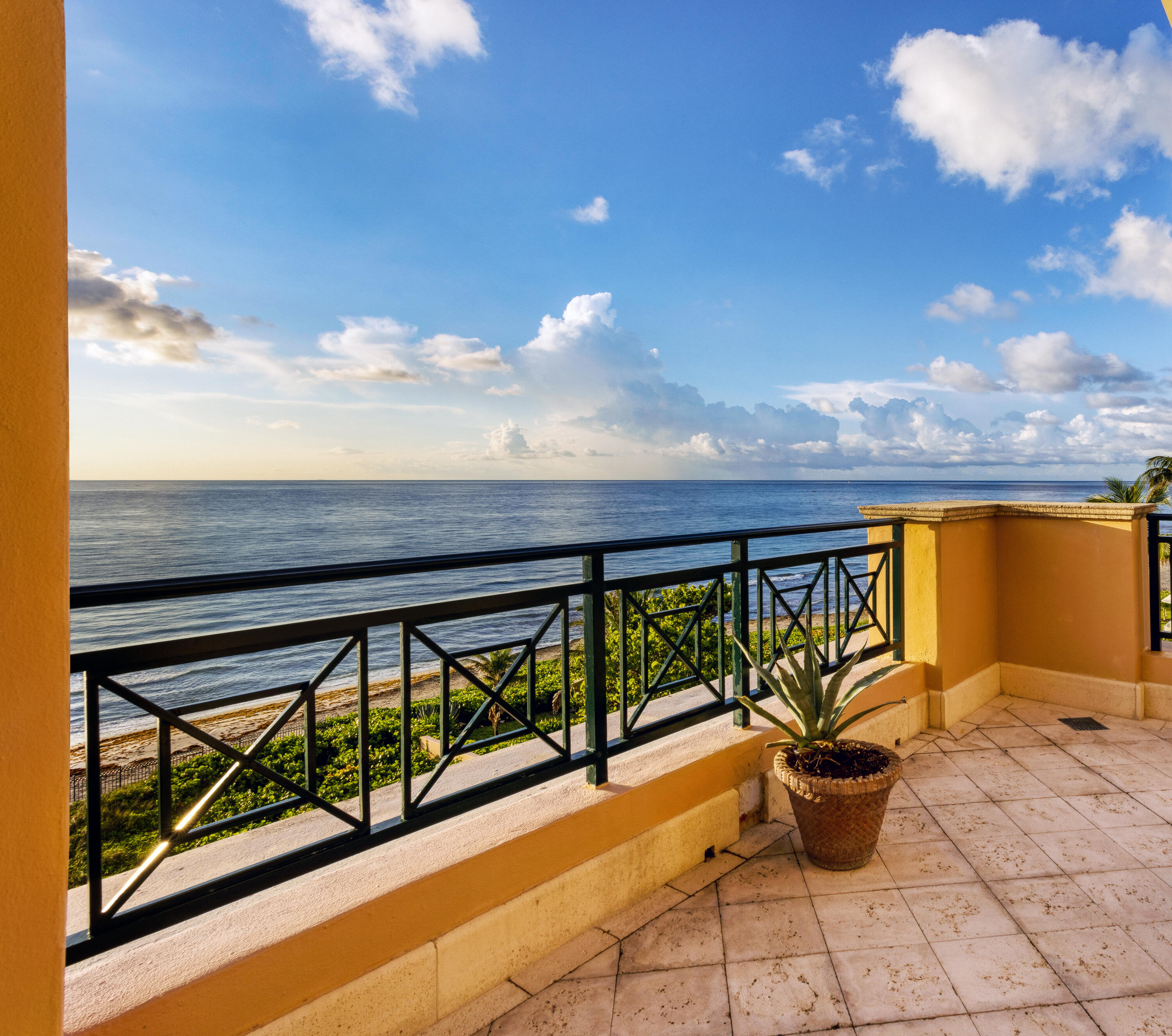 400 South Ocean Boulevard, Unit R14 Boca Raton, FL 33432 - Photo 14 of 29 BALCONY VIEW