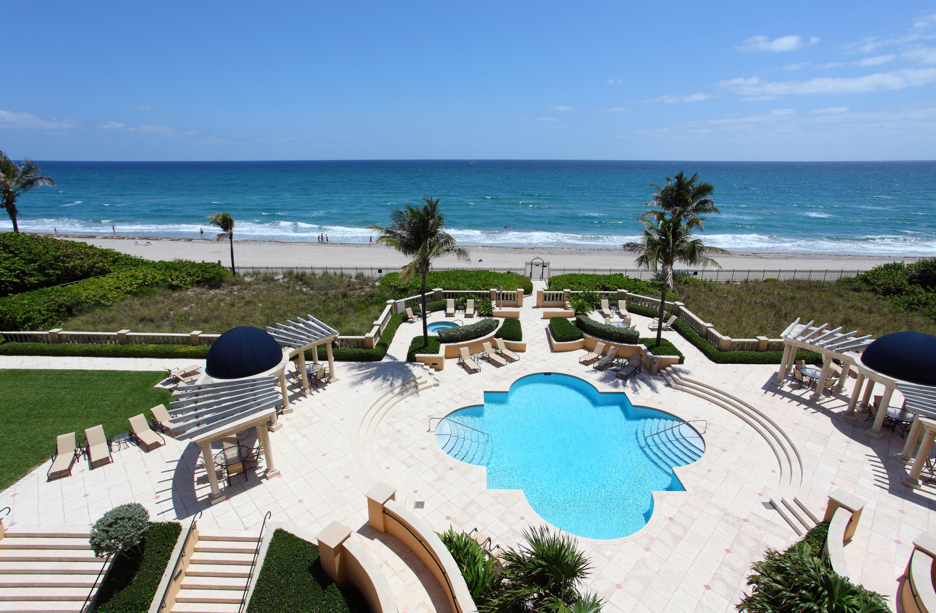 400 South Ocean Boulevard, Unit R14 Boca Raton, FL 33432 - Photo 28 of 29 POOL TO OCEAN VIEW