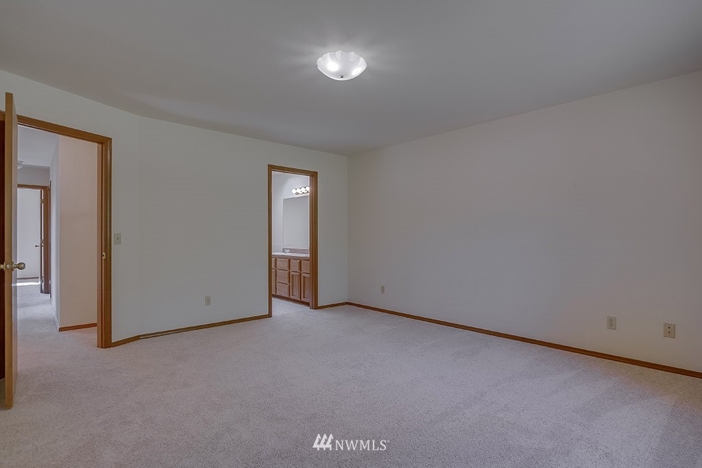 3327 208th Place Southeast Bothell, WA 98021 - Photo 13 of 22