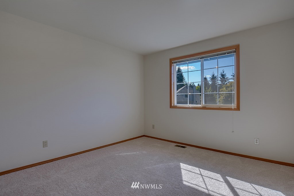 3327 208th Place Southeast Bothell, WA 98021 - Photo 15 of 22