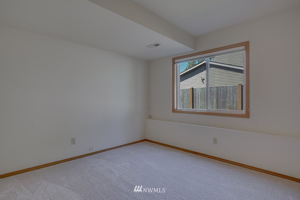 3327 208th Place Southeast Bothell, WA 98021 - Photo 17 of 22