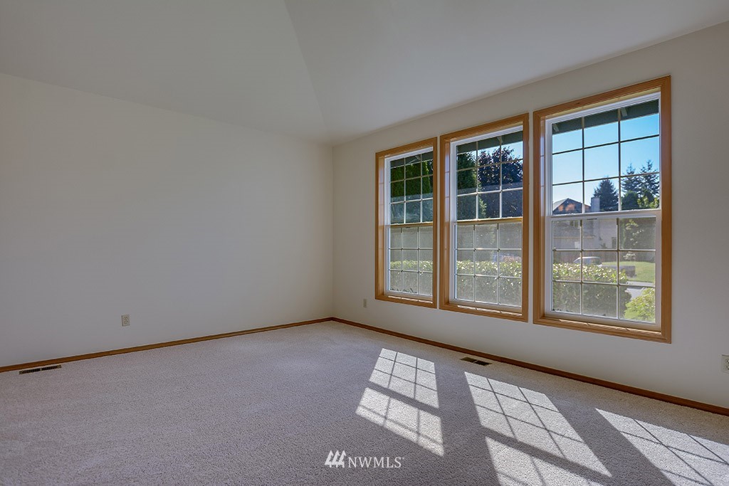3327 208th Place Southeast Bothell, WA 98021 - Photo 4 of 22