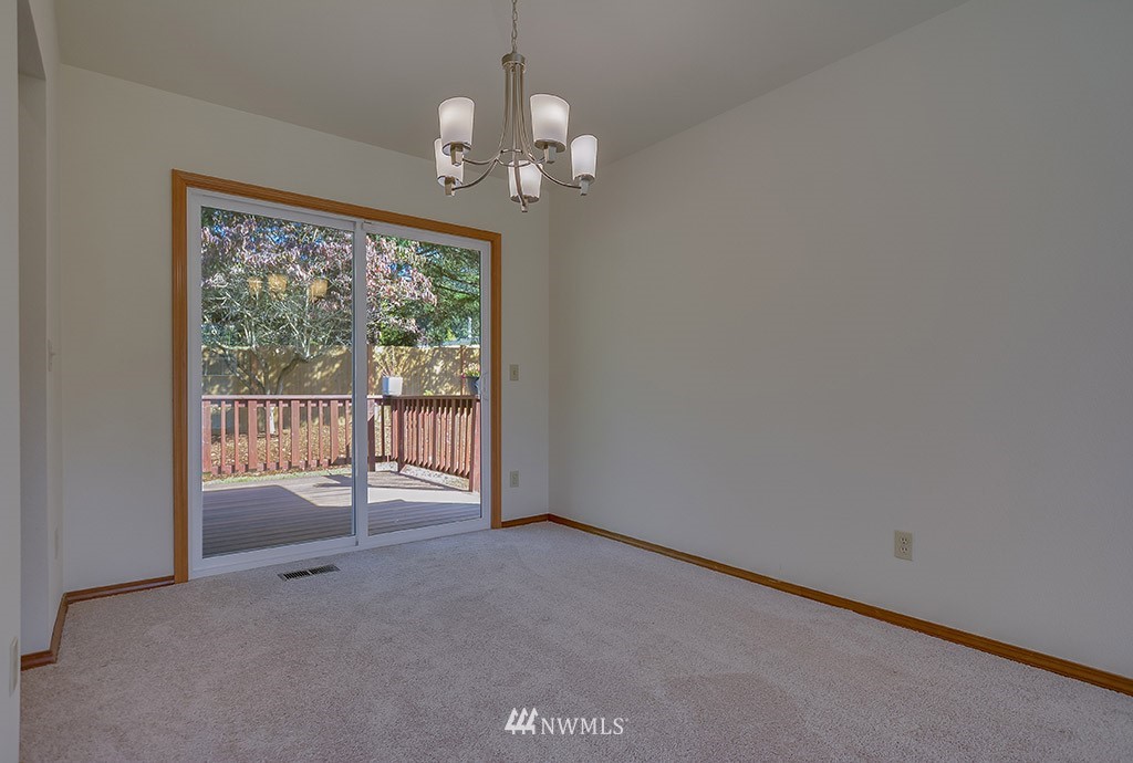 3327 208th Place Southeast Bothell, WA 98021 - Photo 6 of 22