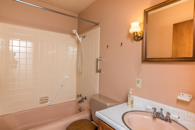 248 Wheeler Road Sugar Grove, IL 60554 - Photo 14 of 25 Gallery Image 14
