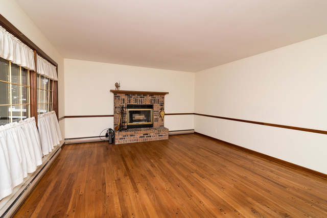 248 Wheeler Road Sugar Grove, IL 60554 - Photo 8 of 25 Gallery Image 8