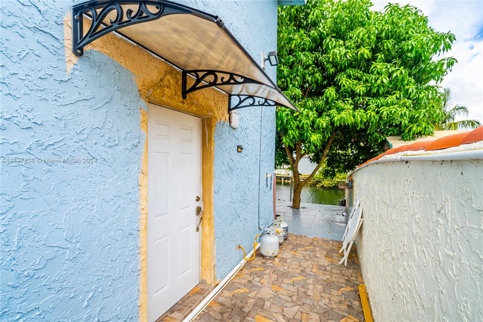 10981 Southwest 44th Street Miami, FL 33165 - Photo 51 of 52 a view of stairs