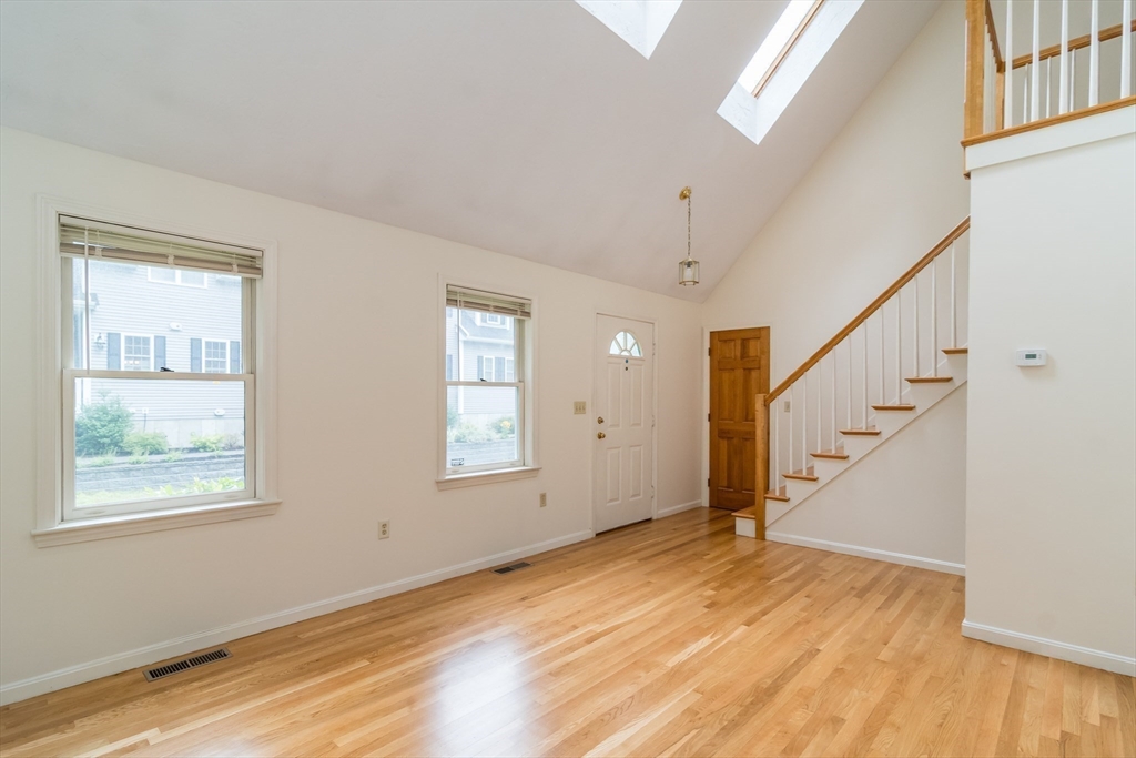 4 Randall Court Natick, MA 01760 - Photo 5 of 25