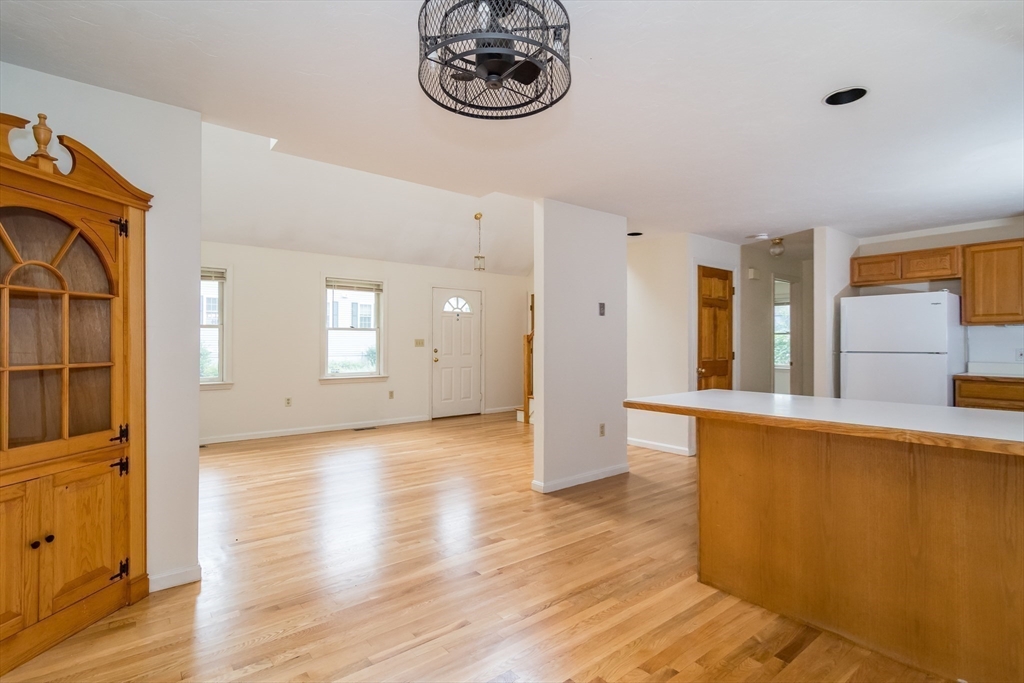 4 Randall Court Natick, MA 01760 - Photo 7 of 25