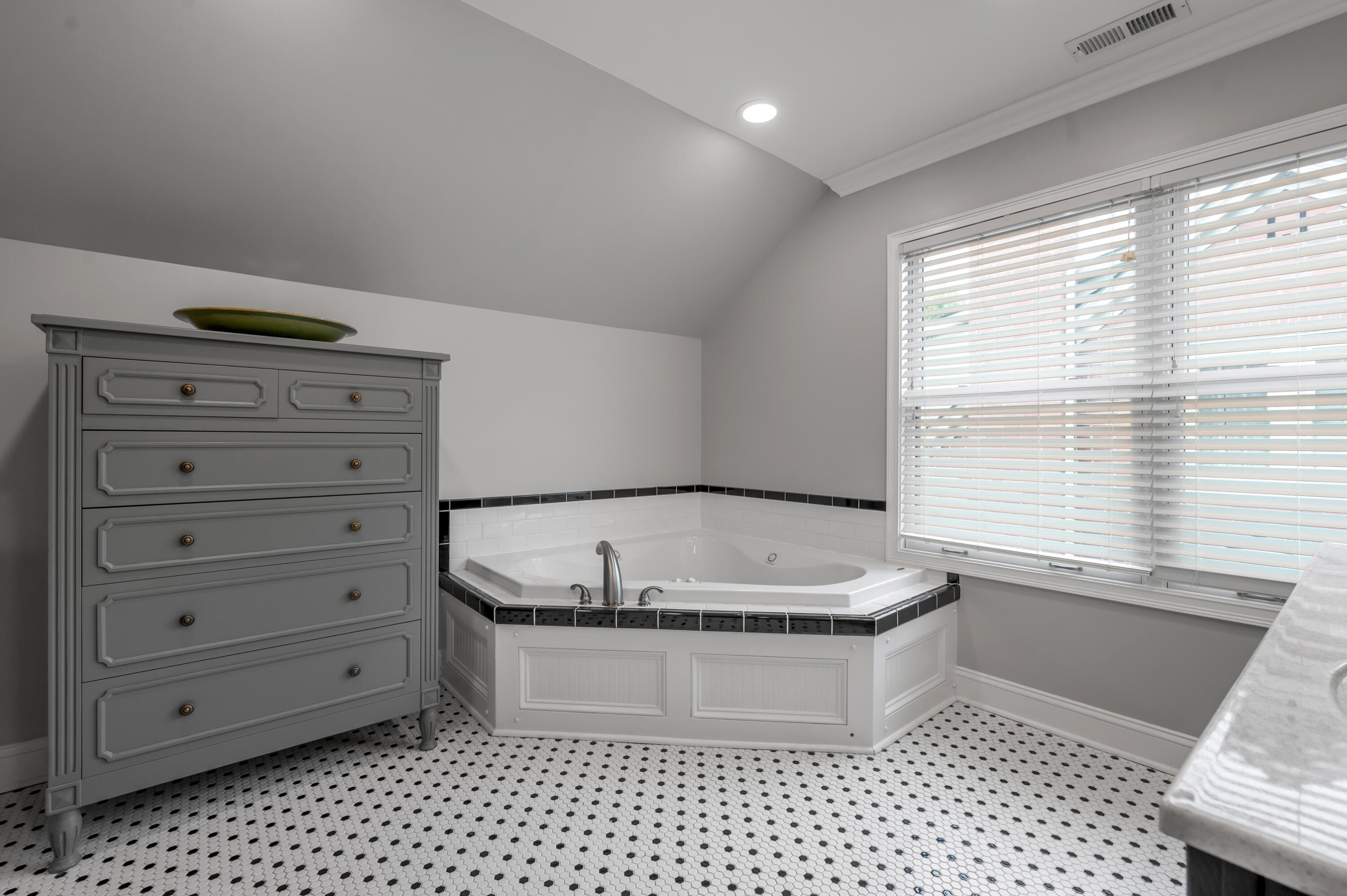 425 Hart Road Lexington, KY 40502 - Photo 47 of 65 TDB_9497